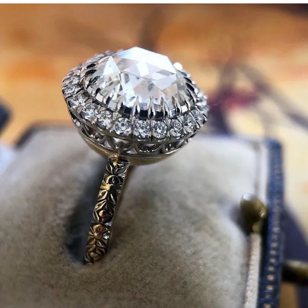 Gorgeous925 Silver Round Cut White Sapphire Ring - Picture 3 of 7